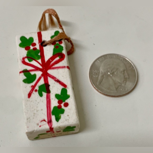 Mid Century Post WWII Japan Antique Glazed Ceramic Christmas Present Ornament - Picture 9 of 11
